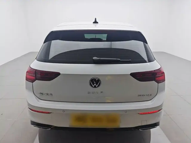 Volkswagen Golf — Фото автомобиля 5
