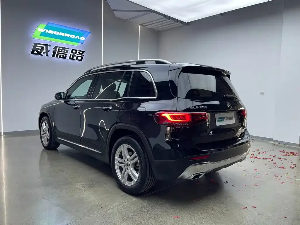 Mercedes-Benz Mercedes-Benz GLB 2022 Model GLB 200 Dynamic Edition — Фото автомобиля 9
