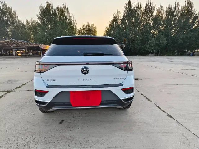 Volkswagen T-Roc — Фото автомобиля 5