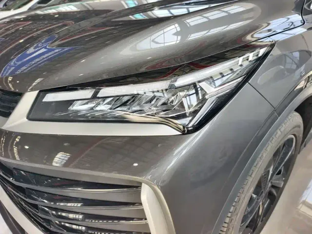 Geely Binyue — Фото автомобиля 2
