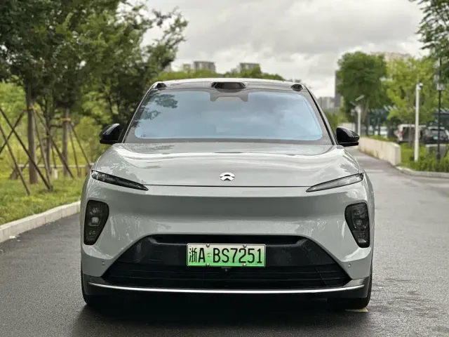 Nio ES8 — Фото автомобиля 2