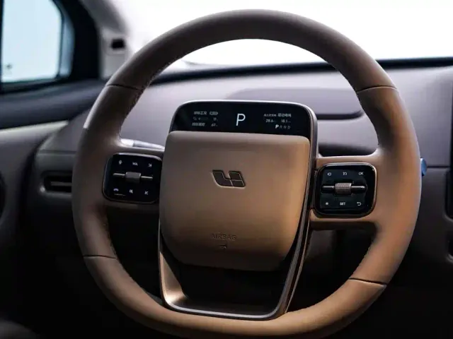 Li Auto i8 — Фото автомобиля 15