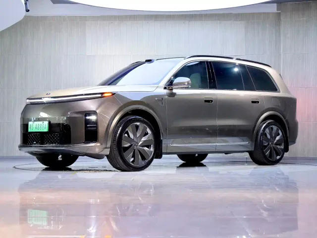 Фотография автомобиля — Li Auto L9
