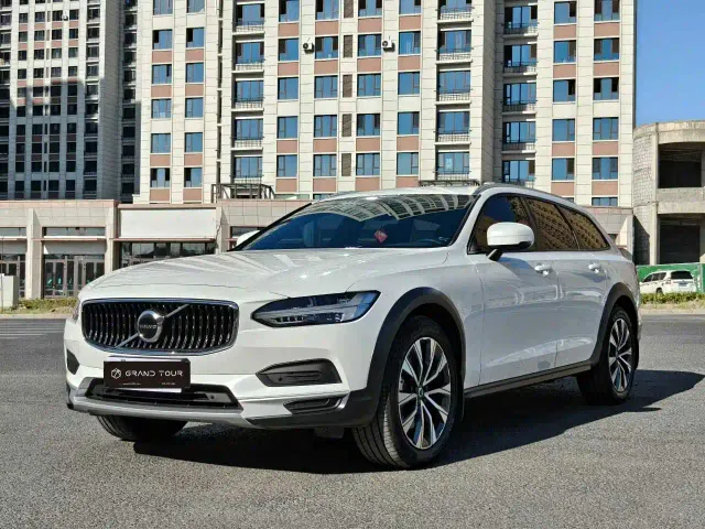 Фотография автомобиля — Volvo V90