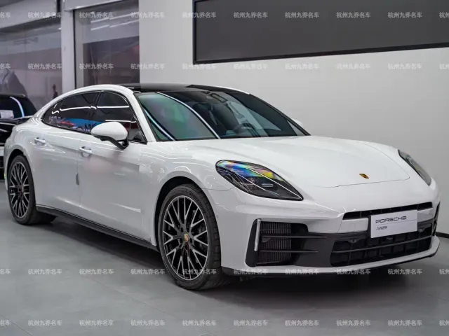 Porsche Panamera — Фото автомобиля 3