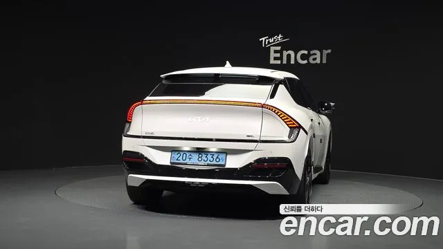 Kia EV6 — Фото автомобиля 4