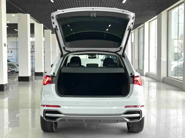 Audi Q3 — Фото автомобиля 16