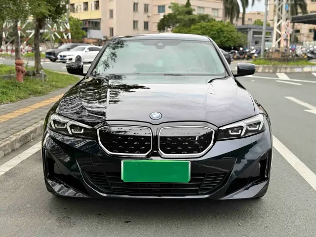 BMW i3 — Фото автомобиля 2
