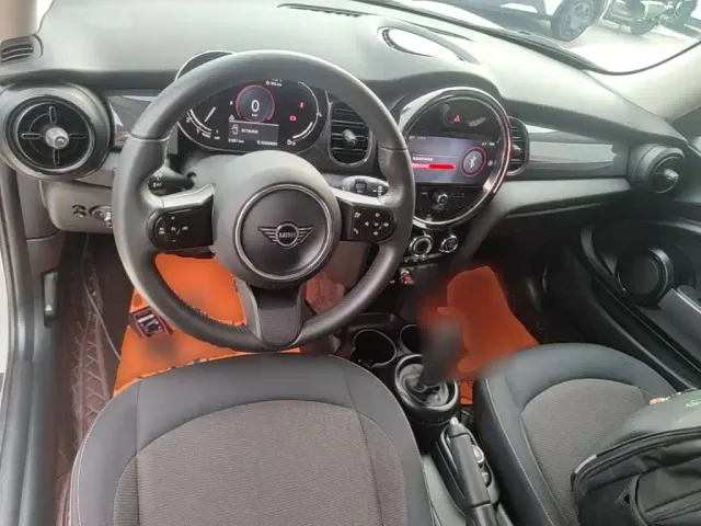 MINI Hatch — Фото автомобиля 9