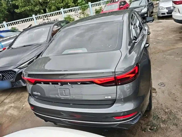 Geely Emgrand — Фото автомобиля 5