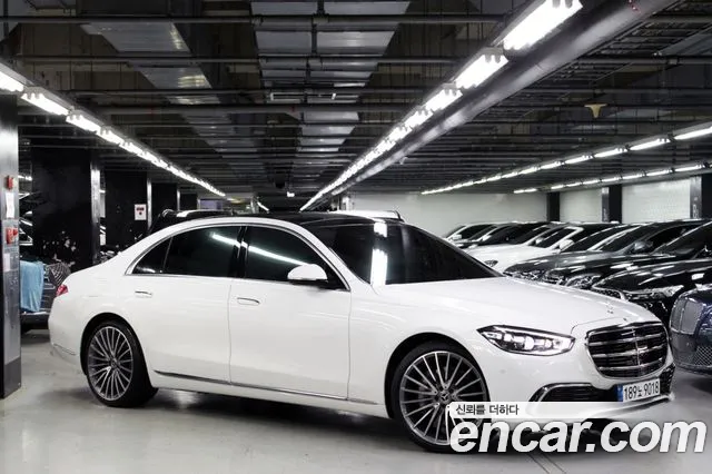 Mercedes-Benz S-Class — Фото автомобиля 17