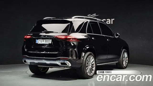 Mercedes-Benz GLE-Class — Фото автомобиля 2