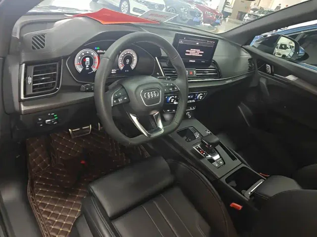 Audi Q5L — Фото автомобиля 9