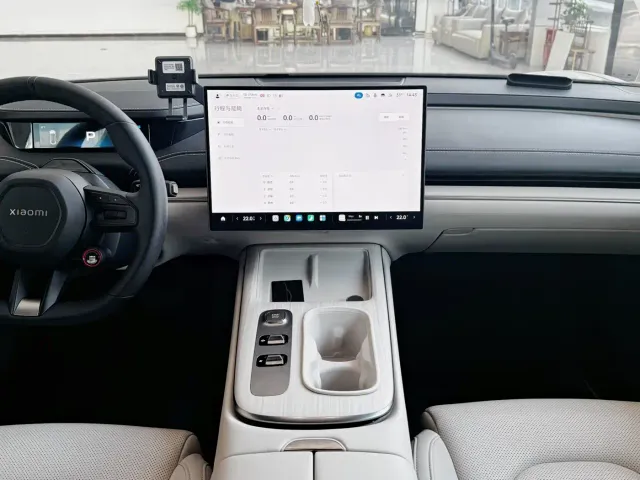 Xiaomi SU7 — Фото автомобиля 12
