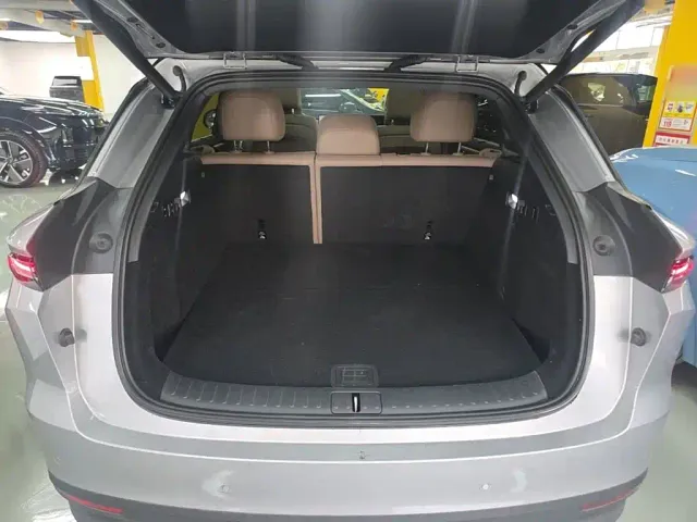 Li Auto i6 — Фото автомобиля 18