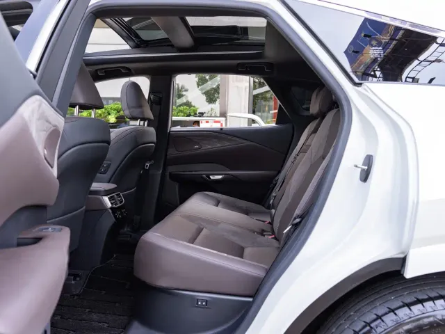 Lexus RX — Фото автомобиля 10