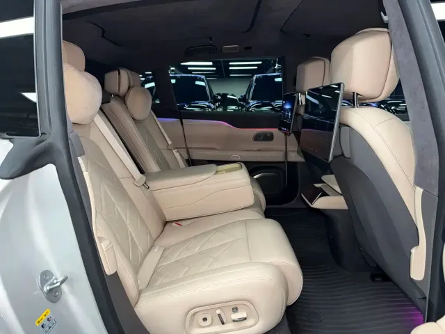 NIO NIO ET7 2024 75kWh Executive Signature Edition — Фото автомобиля 11