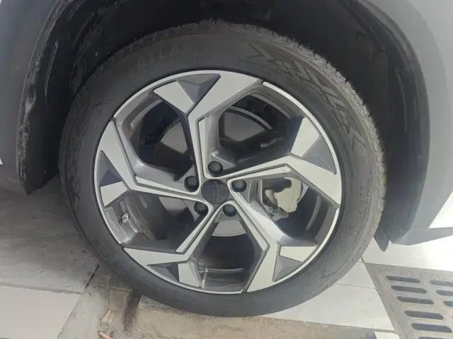 Geely Boyue L — Фото автомобиля 6