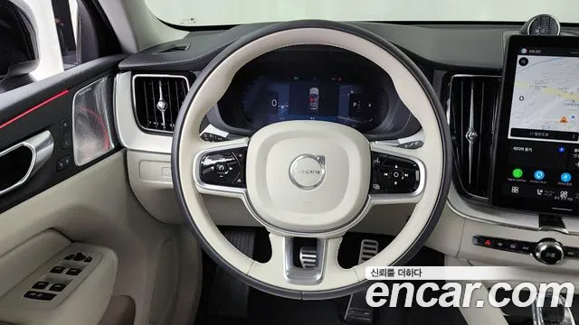 Вольво XC60 — Фото автомобиля 4