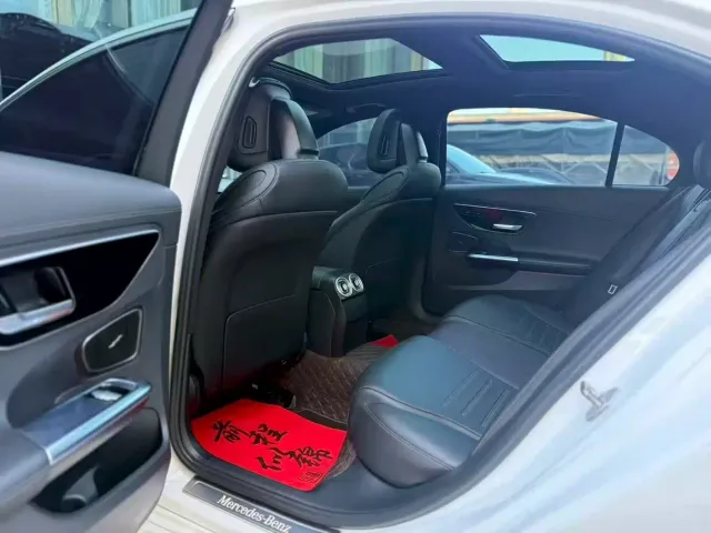 Mercedes-Benz C-Class — Фото автомобиля 4
