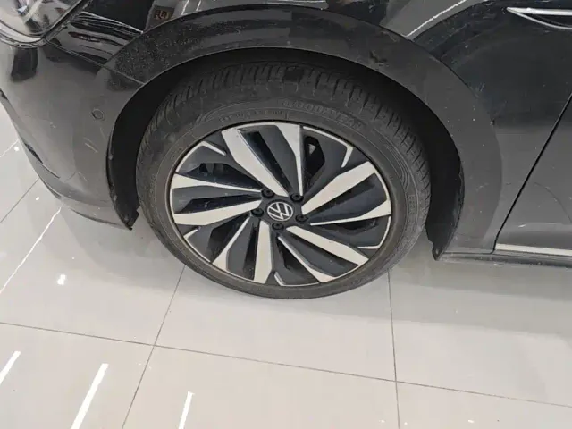 Volkswagen Passat — Фото автомобиля 22
