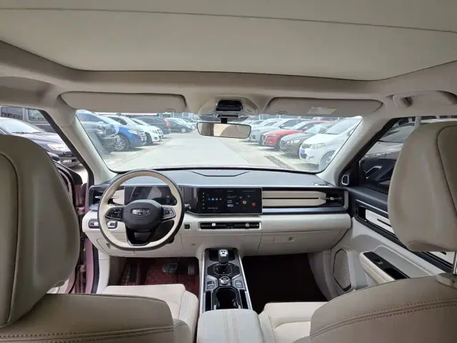 Geely ICON — Фото автомобиля 12