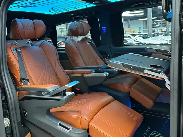 Mercedes-Benz Vito 2023 2.0T Elite 7-Seater — Фото автомобиля 7