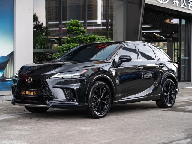 Фотография автомобиля — Lexus RX