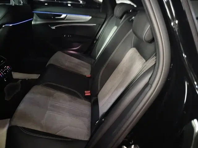 Audi A6L — Фото автомобиля 12