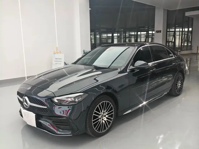 Mercedes-Benz C-Class — Фото автомобиля 3