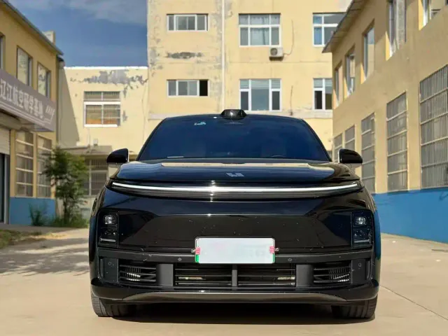 Li Auto L7 — Фото автомобиля 2