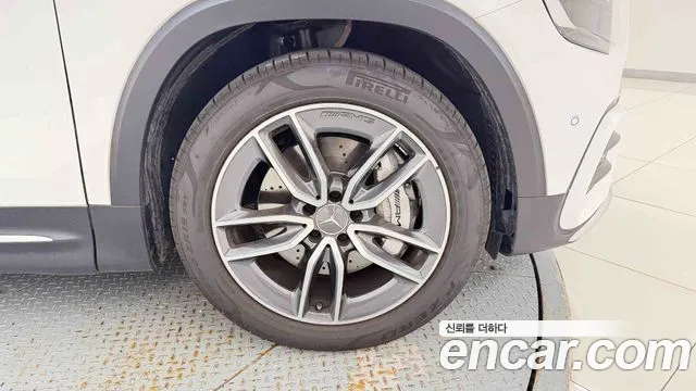 Mercedes-Benz GLB-Class — Фото автомобиля 10