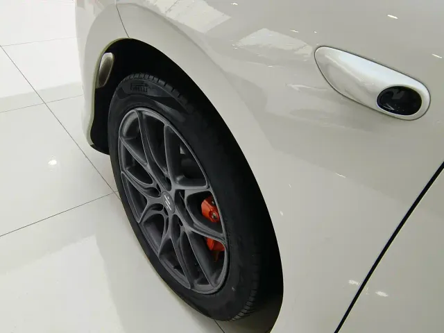 IM Motors LS6 — Фото автомобиля 30