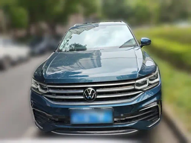Volkswagen Tiguan L — Фото автомобиля 2