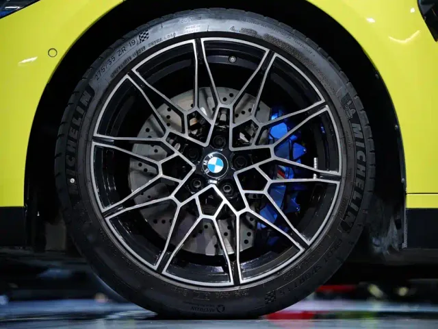 BMW M4 — Фото автомобиля 8