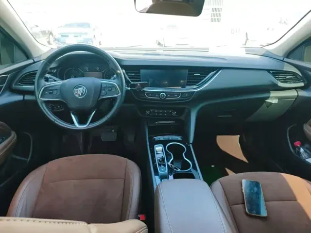 Buick Regal — Фото автомобиля 9