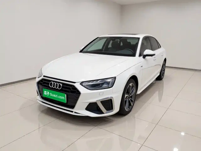 Фотография автомобиля — Audi A4L
