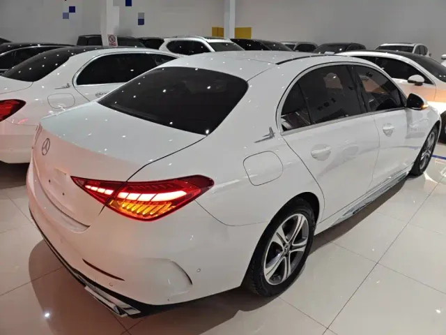 Mercedes-Benz C-Class — Фото автомобиля 4