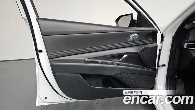 Hyundai AVANTE Avante (CN7) — Фото автомобиля 18
