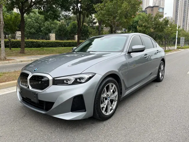 Фотография автомобиля — BMW i3