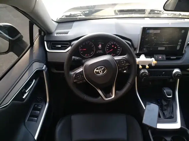 Toyota Wildlander — Фото автомобиля 10
