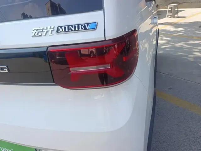 Wuling Hongguang Mini EV — Фото автомобиля 7
