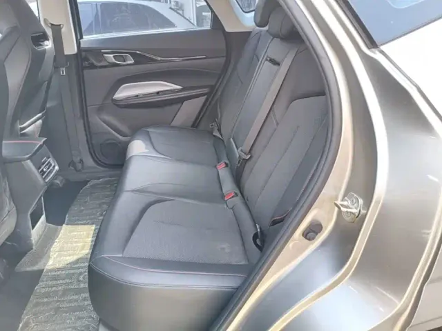 Changan Z6 — Фото автомобиля 16