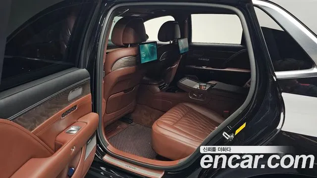 Genesis G90 — Фото автомобиля 11