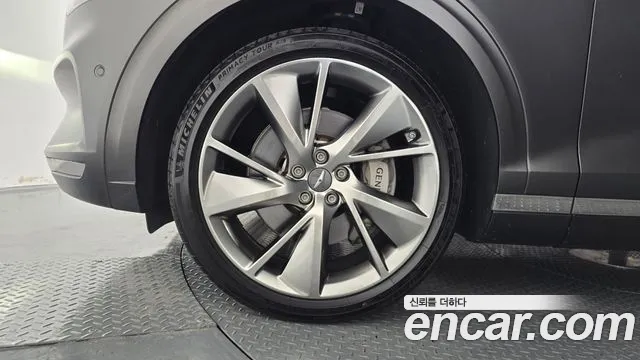 Genesis GV70 — Фото автомобиля 5
