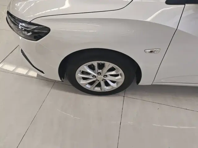Chevrolet Monza — Фото автомобиля 22