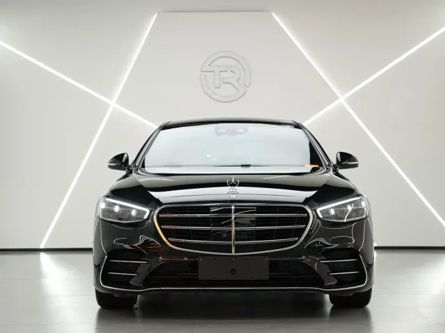 Mercedes-Benz S-Class — Фото автомобиля 2