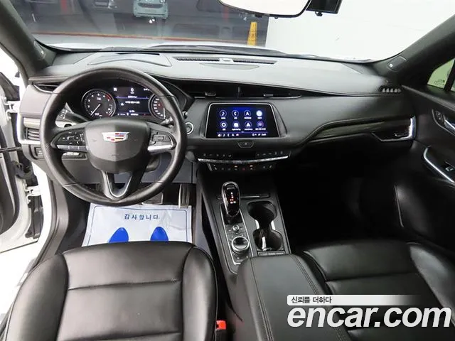 Cadillac XT4 — Фото автомобиля 7
