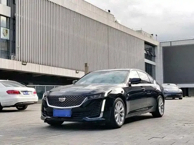 Фотография автомобиля — Cadillac CT5