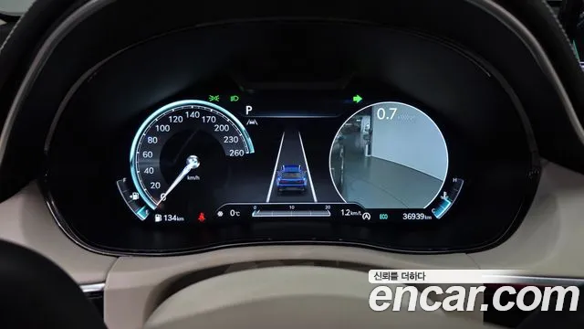 Genesis GV70 2.5T Бензин AWD — Фото автомобиля 8